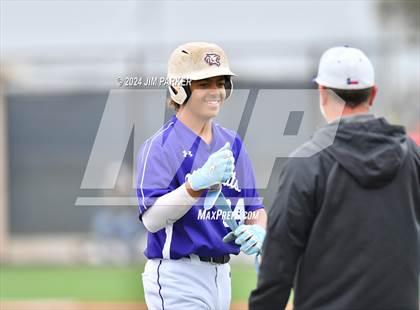 Thumbnail 2 in Glenn vs. Elgin (LISD Tournament) photogallery.