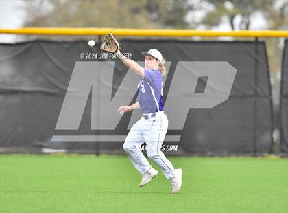 Thumbnail 2 in Glenn vs. Elgin (LISD Tournament) photogallery.