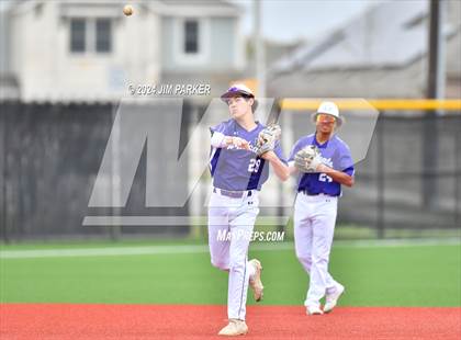 Thumbnail 2 in Glenn vs. Elgin (LISD Tournament) photogallery.