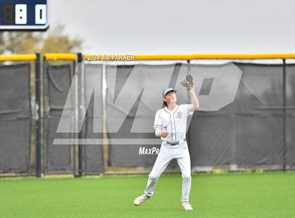 Thumbnail 2 in Glenn vs. Elgin (LISD Tournament) photogallery.