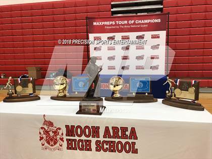 Thumbnail 2 in Moon Area TOC Ceremony photogallery.