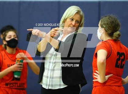 Thumbnail 3 in Harvard-Westlake vs. Sierra Canyon photogallery.