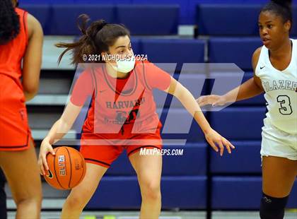 Thumbnail 2 in Harvard-Westlake vs. Sierra Canyon photogallery.