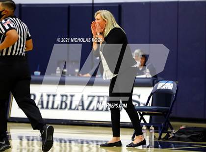 Thumbnail 2 in Harvard-Westlake vs. Sierra Canyon photogallery.