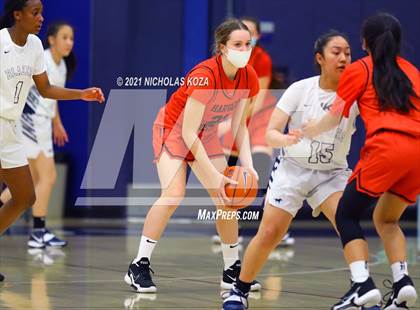 Thumbnail 2 in Harvard-Westlake vs. Sierra Canyon photogallery.