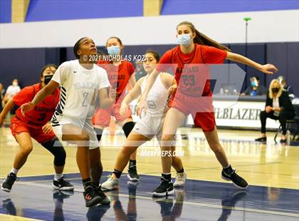 Thumbnail 1 in Harvard-Westlake vs. Sierra Canyon photogallery.