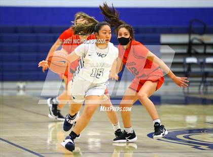 Thumbnail 2 in Harvard-Westlake vs. Sierra Canyon photogallery.