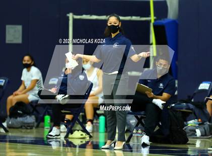 Thumbnail 2 in Harvard-Westlake vs. Sierra Canyon photogallery.