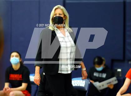 Thumbnail 2 in Harvard-Westlake vs. Sierra Canyon photogallery.