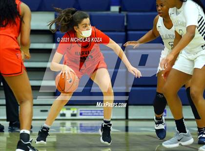 Thumbnail 3 in Harvard-Westlake vs. Sierra Canyon photogallery.