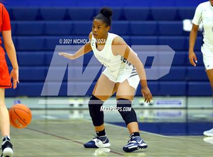 Thumbnail 1 in Harvard-Westlake vs. Sierra Canyon photogallery.
