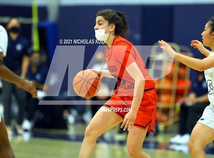 Thumbnail 3 in Harvard-Westlake vs. Sierra Canyon photogallery.