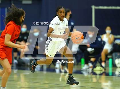 Thumbnail 3 in Harvard-Westlake vs. Sierra Canyon photogallery.