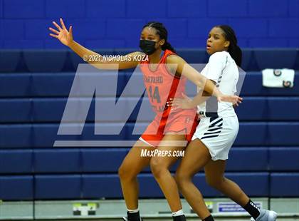 Thumbnail 2 in Harvard-Westlake vs. Sierra Canyon photogallery.
