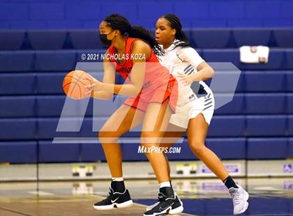 Thumbnail 3 in Harvard-Westlake vs. Sierra Canyon photogallery.