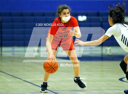 Thumbnail 2 in Harvard-Westlake vs. Sierra Canyon photogallery.