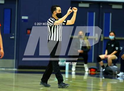 Thumbnail 2 in Harvard-Westlake vs. Sierra Canyon photogallery.