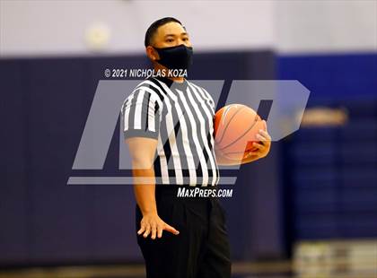 Thumbnail 2 in Harvard-Westlake vs. Sierra Canyon photogallery.