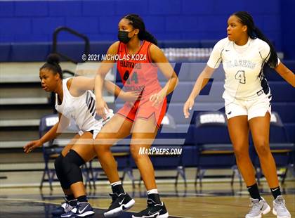 Thumbnail 2 in Harvard-Westlake vs. Sierra Canyon photogallery.
