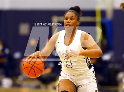 Thumbnail 2 in Harvard-Westlake vs. Sierra Canyon photogallery.