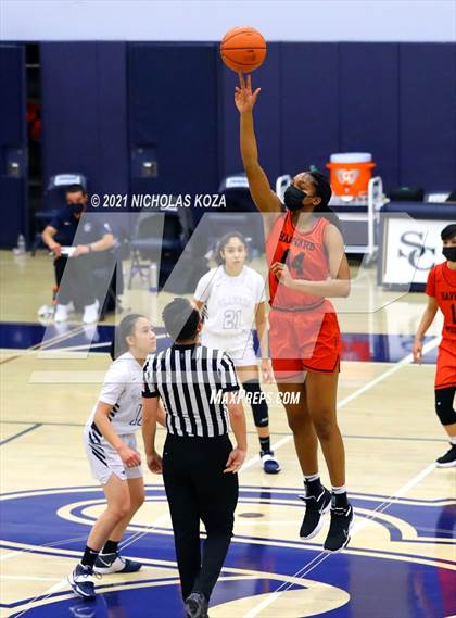 Thumbnail 2 in Harvard-Westlake vs. Sierra Canyon photogallery.