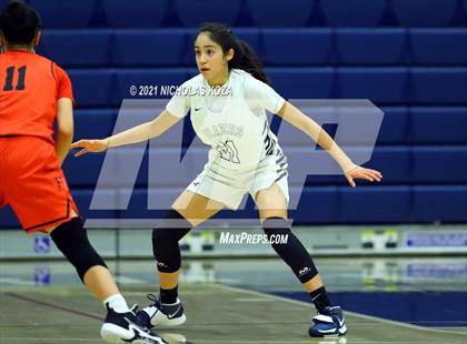 Thumbnail 2 in Harvard-Westlake vs. Sierra Canyon photogallery.