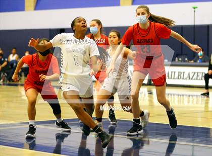 Thumbnail 2 in Harvard-Westlake vs. Sierra Canyon photogallery.