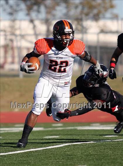 Thumbnail 1 in Argyle vs. Gilmer (3A Division 2 Region 2 Regional Playoffs) photogallery.
