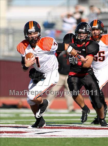 Thumbnail 1 in Argyle vs. Gilmer (3A Division 2 Region 2 Regional Playoffs) photogallery.