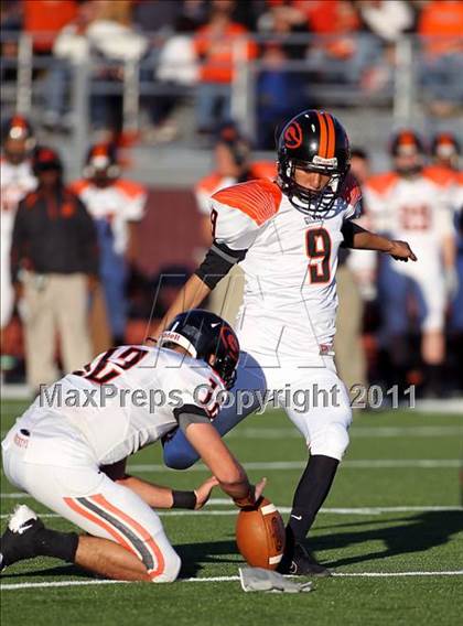 Thumbnail 1 in Argyle vs. Gilmer (3A Division 2 Region 2 Regional Playoffs) photogallery.