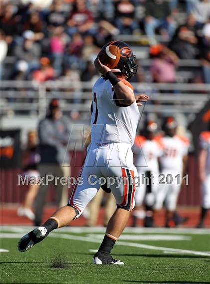 Thumbnail 3 in Argyle vs. Gilmer (3A Division 2 Region 2 Regional Playoffs) photogallery.