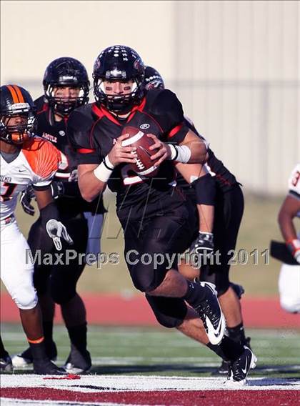 Thumbnail 1 in Argyle vs. Gilmer (3A Division 2 Region 2 Regional Playoffs) photogallery.