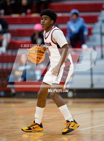 Thumbnail 1 in Baldwin vs Warner Robins (Hypesouth Hardwood Invitational) photogallery.