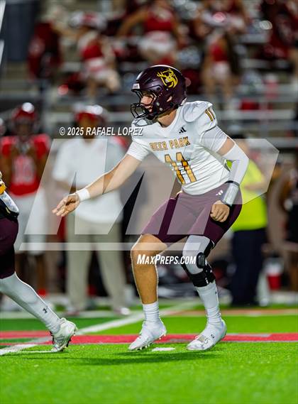 Thumbnail 3 in Deer Park vs. North Shore (UIL 6A D1 Football Bi-District) photogallery.