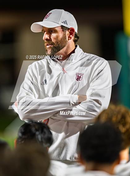 Thumbnail 2 in Deer Park vs. North Shore (UIL Football 6A D1 Bi-District) photogallery.