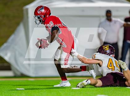 Thumbnail 1 in Deer Park vs. North Shore (UIL Football 6A D1 Bi-District) photogallery.