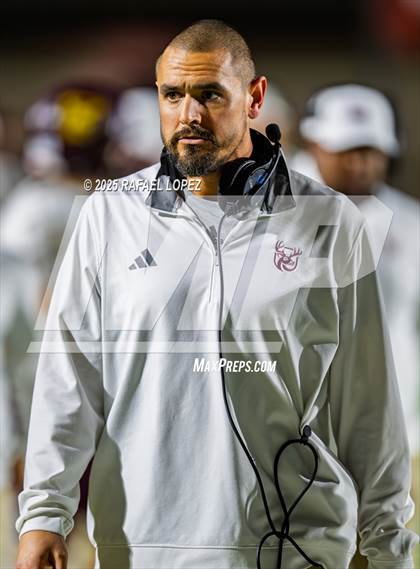 Thumbnail 1 in Deer Park vs. North Shore (UIL Football 6A D1 Bi-District) photogallery.