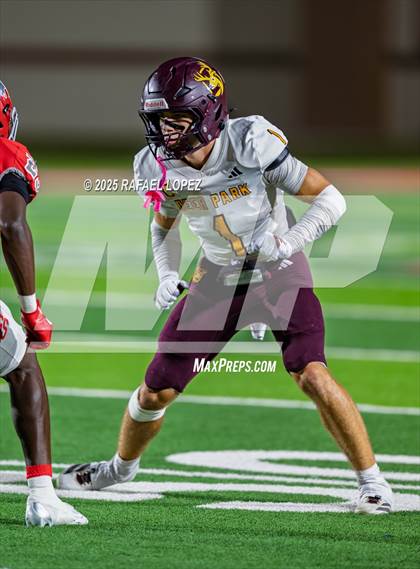 Thumbnail 3 in Deer Park vs. North Shore (UIL Football 6A D1 Bi-District) photogallery.