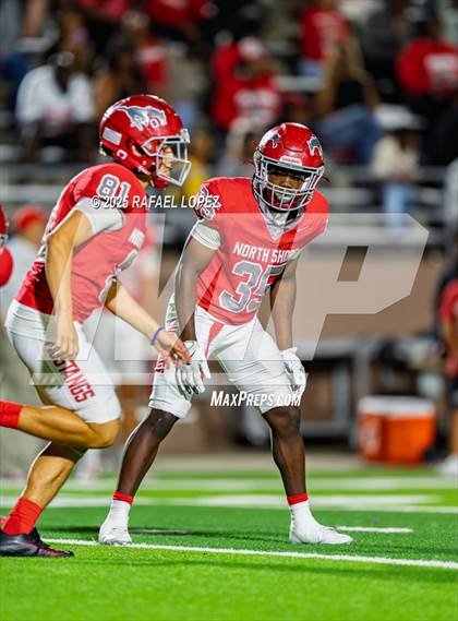 Thumbnail 2 in Deer Park vs. North Shore (UIL Football 6A D1 Bi-District) photogallery.