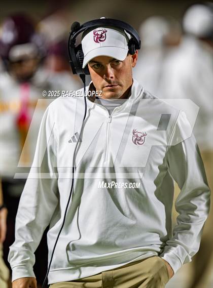 Thumbnail 2 in Deer Park vs. North Shore (UIL Football 6A D1 Bi-District) photogallery.