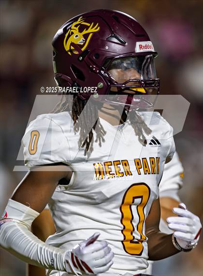 Thumbnail 1 in Deer Park vs. North Shore (UIL Football 6A D1 Bi-District) photogallery.