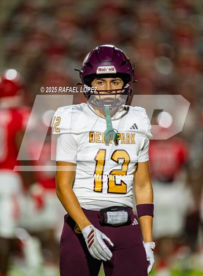 Thumbnail 3 in Deer Park vs. North Shore (UIL Football 6A D1 Bi-District) photogallery.