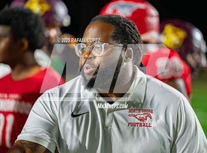 Thumbnail 2 in Deer Park vs. North Shore (UIL Football 6A D1 Bi-District) photogallery.