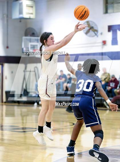 Thumbnail 1 in Thorsby @ Marion photogallery.