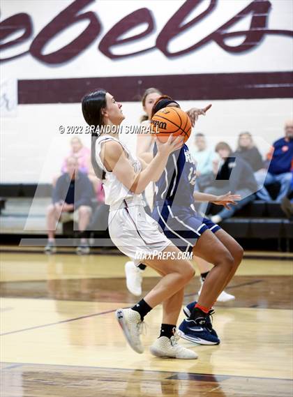 Thumbnail 2 in Thorsby @ Marion photogallery.