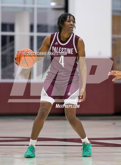 Thumbnail 1 in Palestine vs. Chapel Hill (UIL 4A Bi-District Playoff) photogallery.