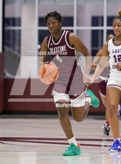 Thumbnail 3 in Palestine vs. Chapel Hill (UIL 4A Bi-District Playoff) photogallery.