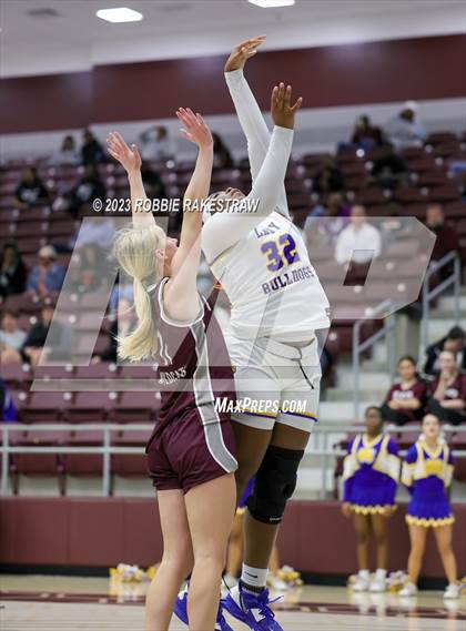 Thumbnail 2 in Palestine vs. Chapel Hill (UIL 4A Bi-District Playoff) photogallery.