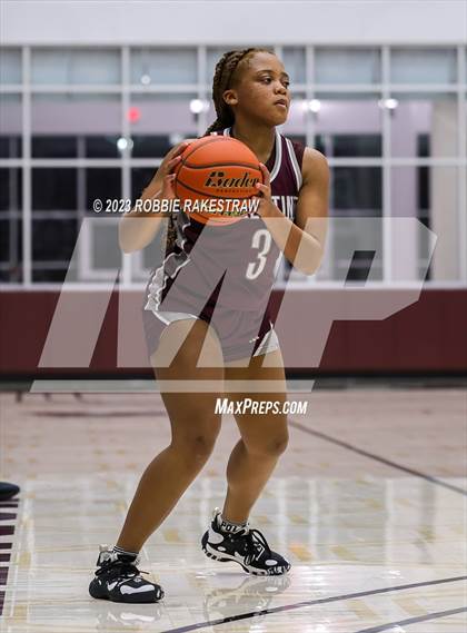 Thumbnail 3 in Palestine vs. Chapel Hill (UIL 4A Bi-District Playoff) photogallery.