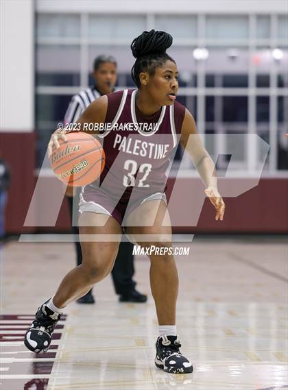 Thumbnail 2 in Palestine vs. Chapel Hill (UIL 4A Bi-District Playoff) photogallery.